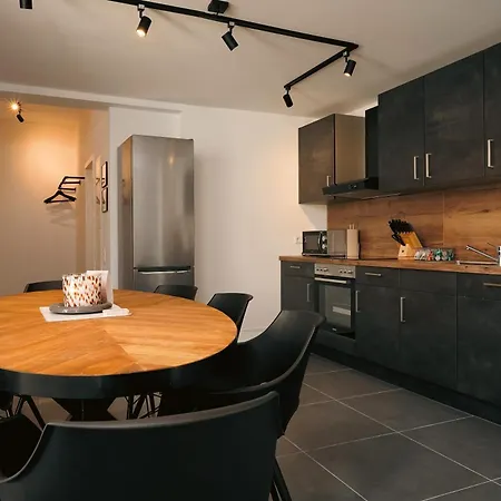 Wohnkultur - Industrial Apartment, Zentrum, Parkplatz アパート マンハイム