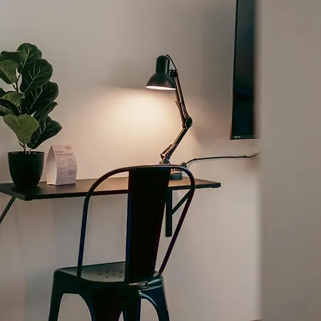 Wohnkultur - Industrial Apartment, Zentrum, Parkplatz *